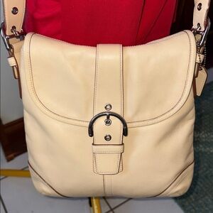 Coach  9480  Soho convertible bag Crossbody/shoulder bag  leather light tan EUC